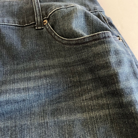 Women's TORRID PREMIUM DENIM MINI SKIRT Double button stretch slit size 20 - Picture 2 of 9